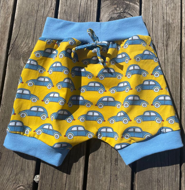 Celebrian's Design str 104 Shorts retro biler